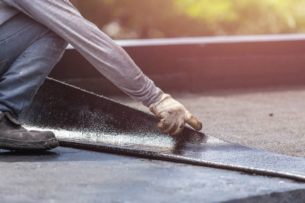 Professional Vapor Barrier Installation technician working in Kempton, IN